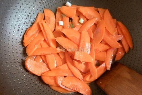 胡萝卜炒肉的做法图解5