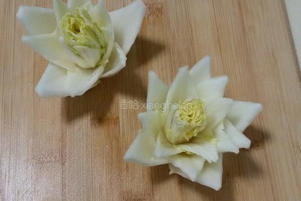 白菜莲花粉丝汤的做法图解8