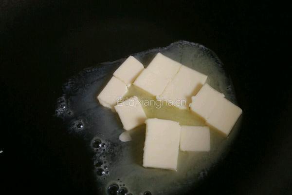 奶香土豆蘑菇浓汤的做法图解3