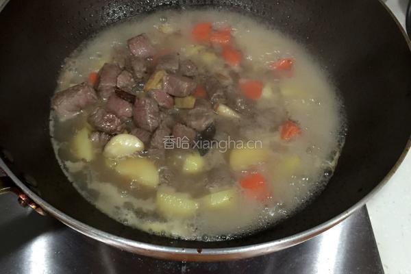 土豆焖牛肉的做法图解8