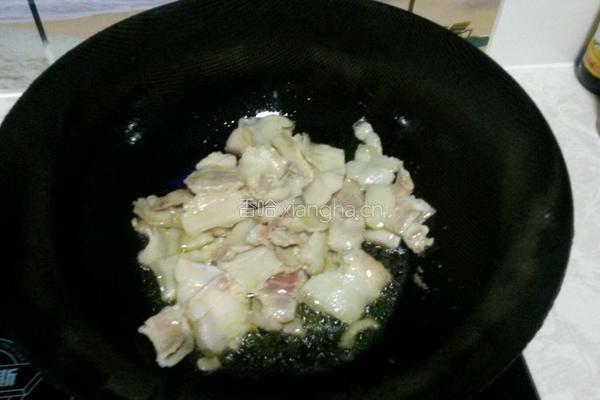 西蓝花炒肉的做法图解3