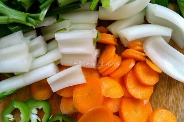 菠菜烩丸子的做法图解2