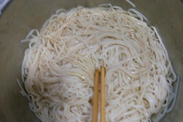 炒面的做法图解2