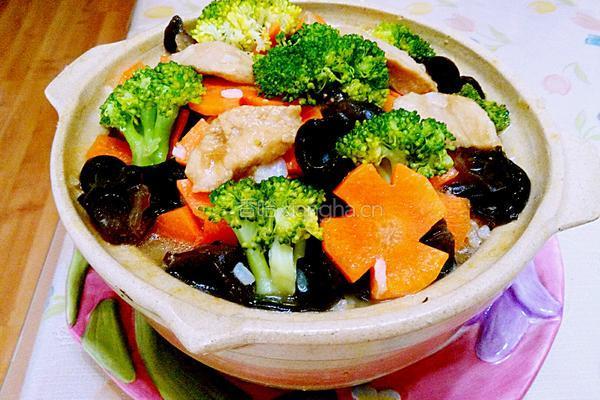 胡萝卜瘦肉煲仔饭的做法图解12