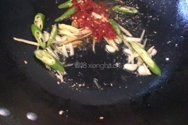 双椒炒粉肠的做法图解4