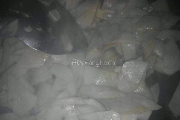杏鲍菇炒青椒的做法图解3