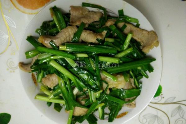 蒜苗炒腊肉的做法图解4