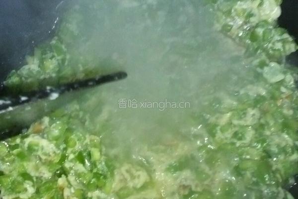 青椒炒鸡蛋的做法图解3