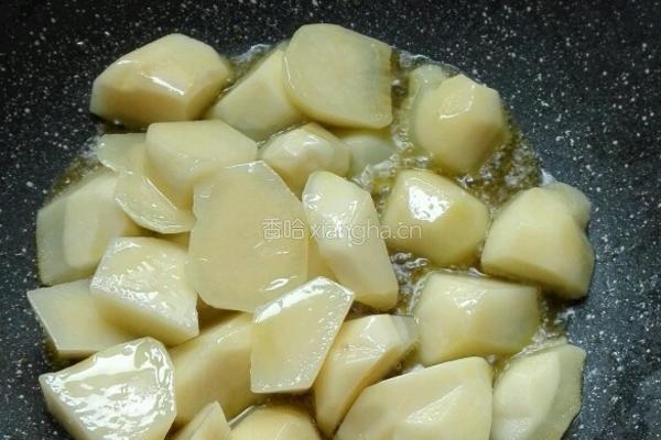 土豆烧排骨的做法图解6