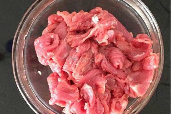 芹菜炒牛肉的做法图解3