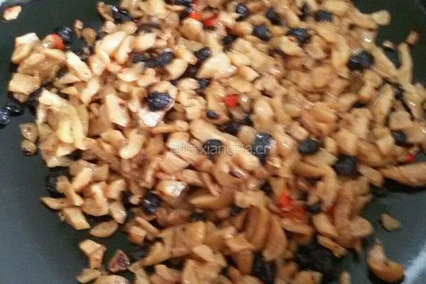 萝卜干炒豆豉的做法图解6
