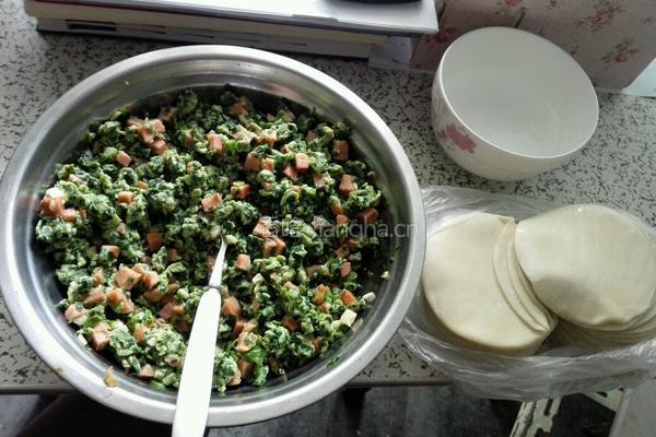 韭菜鸡蛋火腿饺子的做法图解7