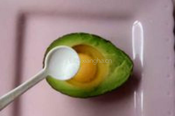牛油果烤鸡蛋的做法图解4