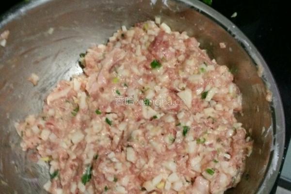 嘎嘣脆比鸡米花还好吃的肉丸子的做法图解3