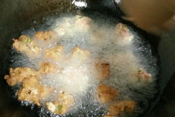 嘎嘣脆比鸡米花还好吃的肉丸子的做法图解5
