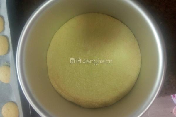 酸奶芝士慕斯装饰蛋糕的做法图解4