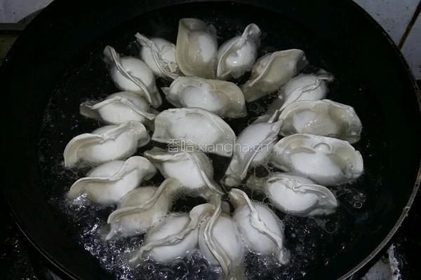 香酥煎饺（简易版）的做法图解2
