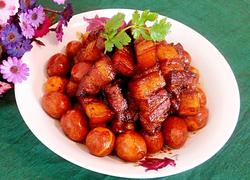 红烧肉炖鹌鹑蛋