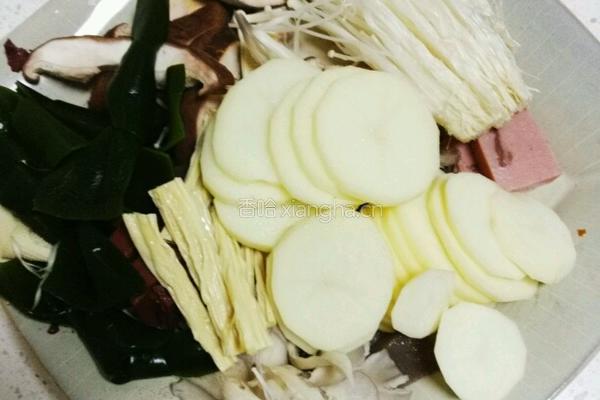 自制简单冒菜的做法图解1