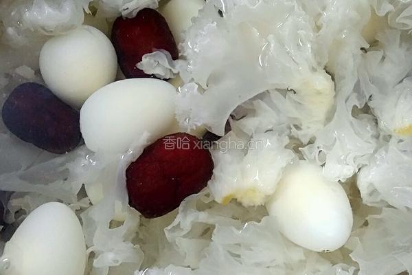 银耳鹌鹑蛋红枣糖水的做法图解7