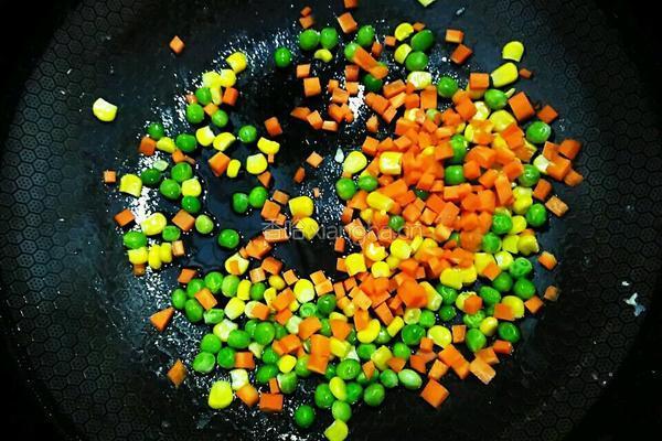 咖喱八宝炒饭的做法图解9