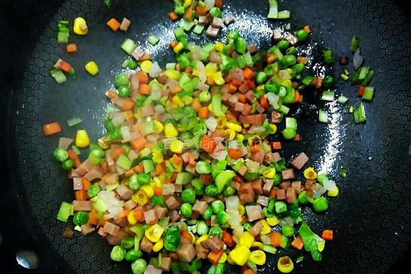 咖喱八宝炒饭的做法图解12