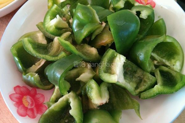 土豆片大辣椒的做法图解3