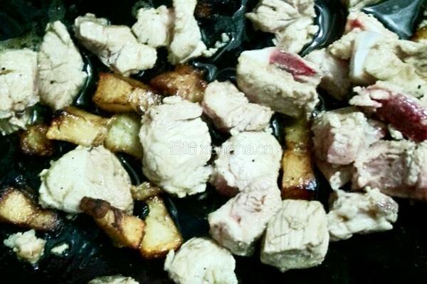 油豆腐土豆炒肉块的做法图解4
