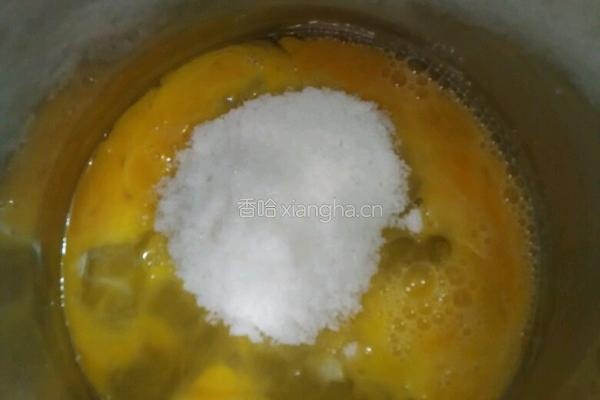 葡萄干蛋糕的做法图解2