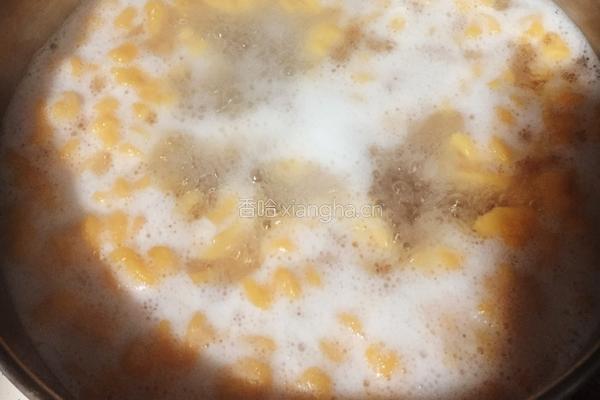 肉末香芹炒麻食的做法图解4