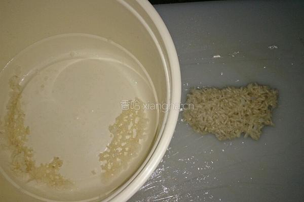 家庭自制米饼（米糕）的做法图解1