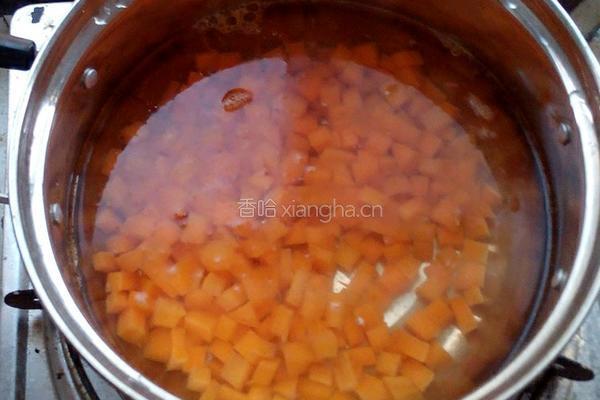 双色炒肉丁的做法图解2