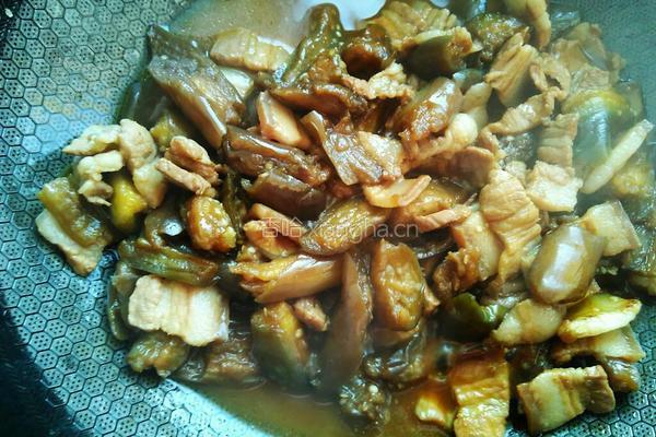 红烧肉焖茄子的做法图解12