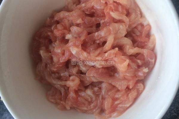 肉丝尖椒的做法图解1