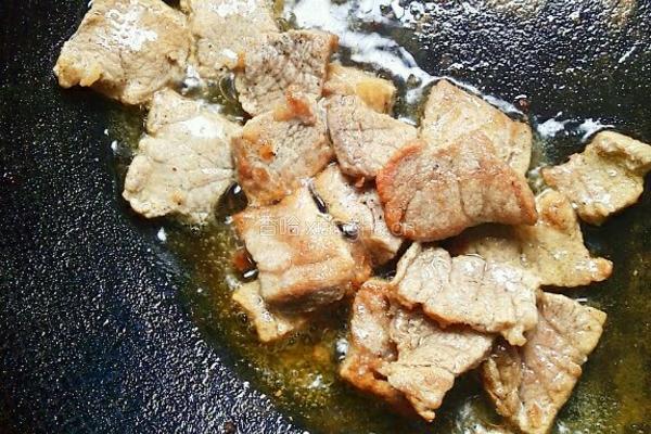 香干肉片娃娃菜的做法图解4