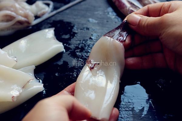 香辣鱿鱼花的做法图解1