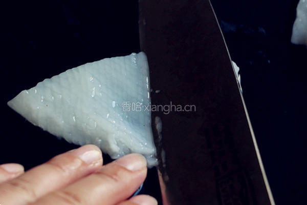香辣鱿鱼花的做法图解2