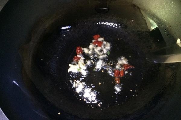 蚝油手撕包菜的做法图解3