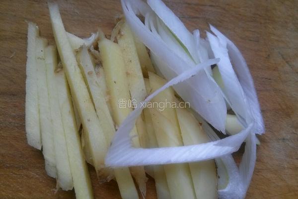 螃蟹炖大菜的做法图解2