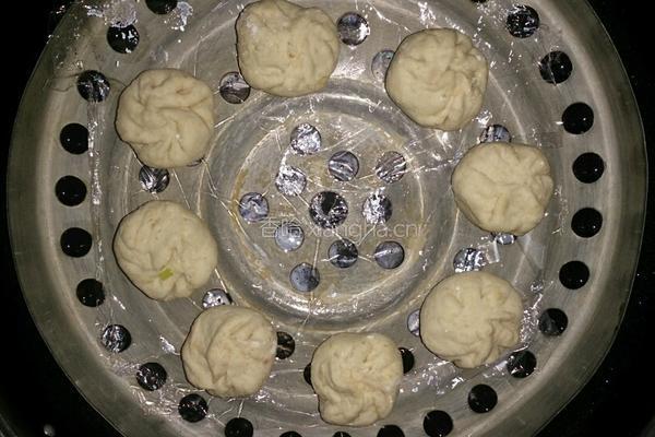 鱼泥花饺会包子的做法图解7