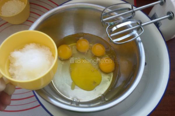 法式全蛋椰粉海绵蛋糕的做法图解2