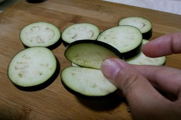 炸茄盒的做法图解3