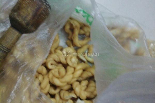 自制面包糠的做法图解1