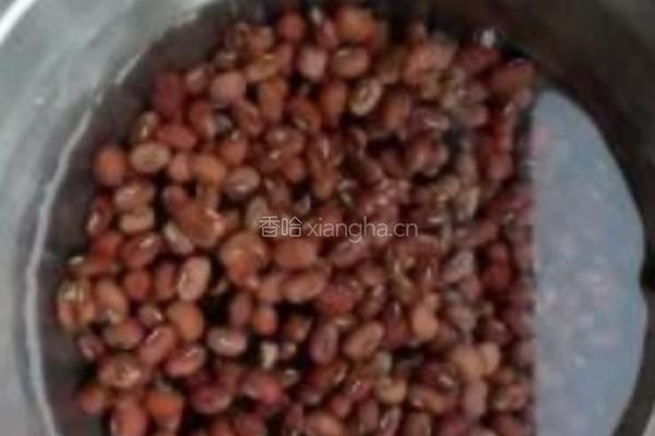 红豆黑米粥的做法图解4