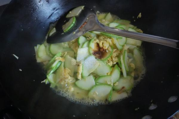 西葫芦炒鸡蛋的做法图解8
