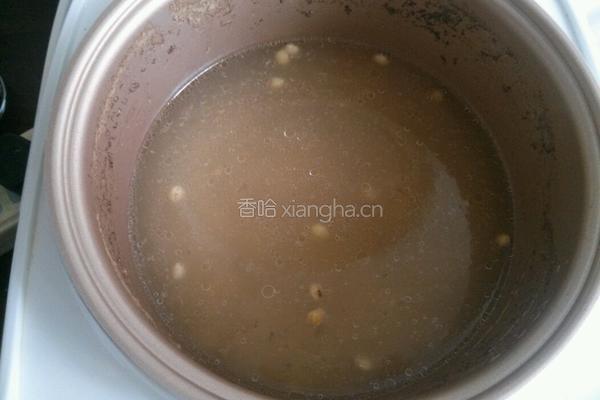 红烧黄豆猪蹄的做法图解4