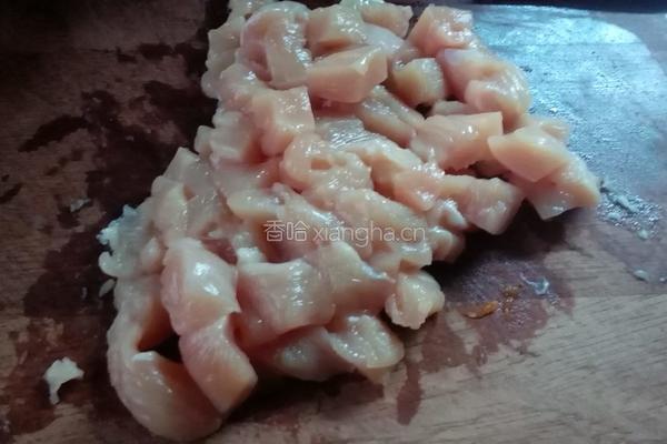 咸蛋南瓜炒鸡胸肉的做法图解2