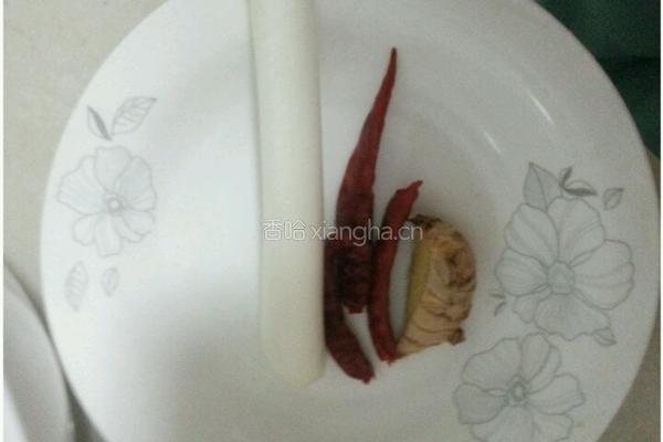 素鸡烧排骨的做法图解1
