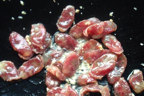 腊肠炒荷兰豆的做法图解6