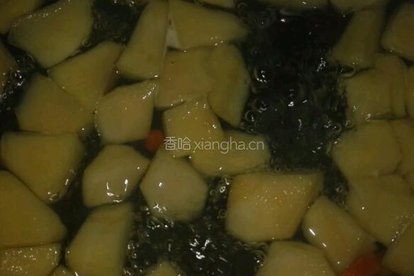 苹果木耳枸杞汤的做法图解7